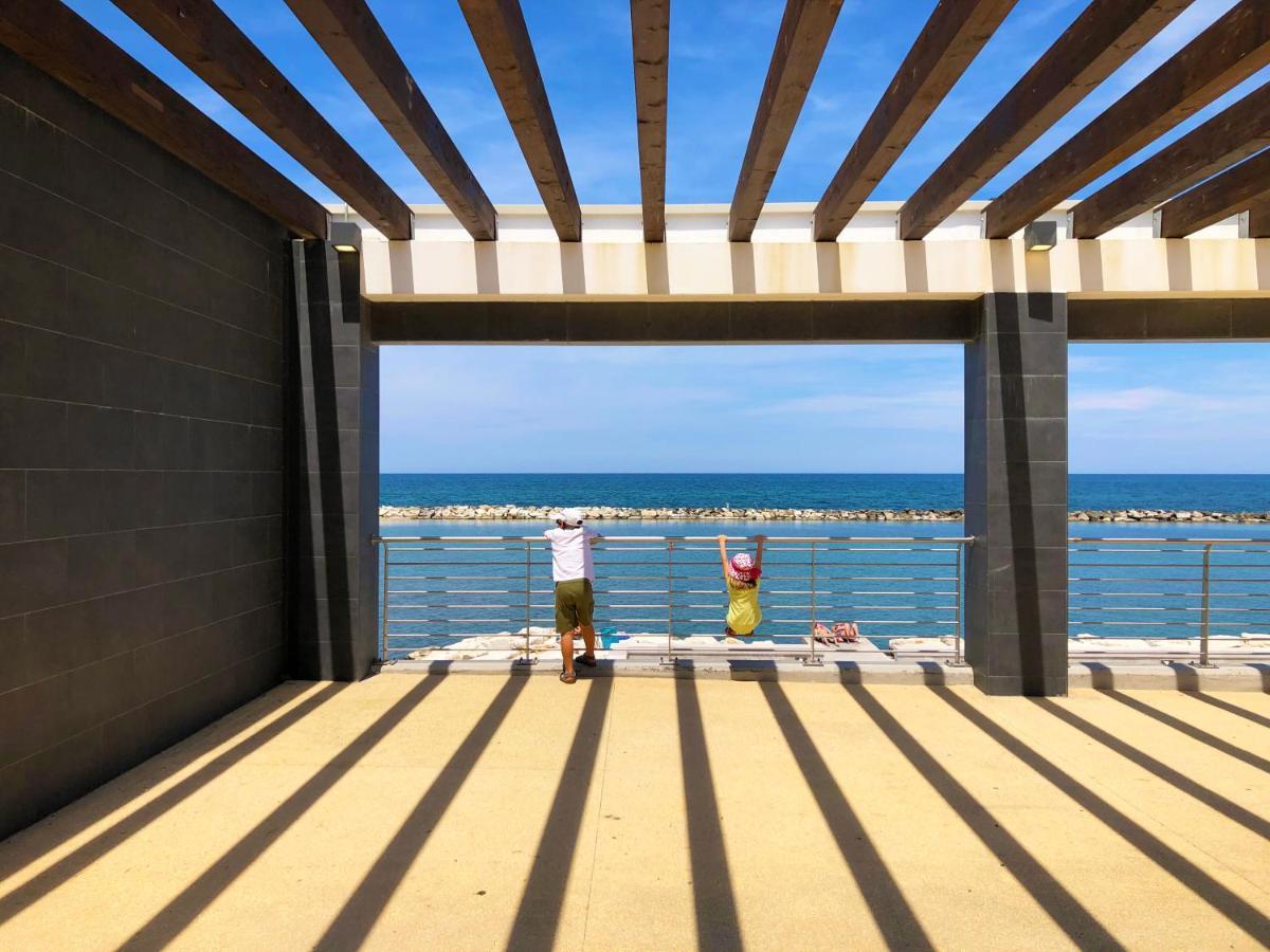Sunny Beach Bari Bagian luar foto