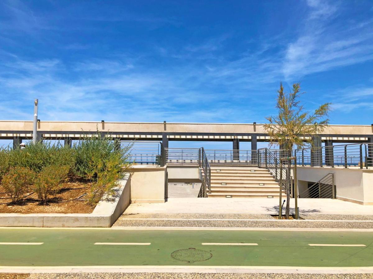 Sunny Beach Bari Bagian luar foto
