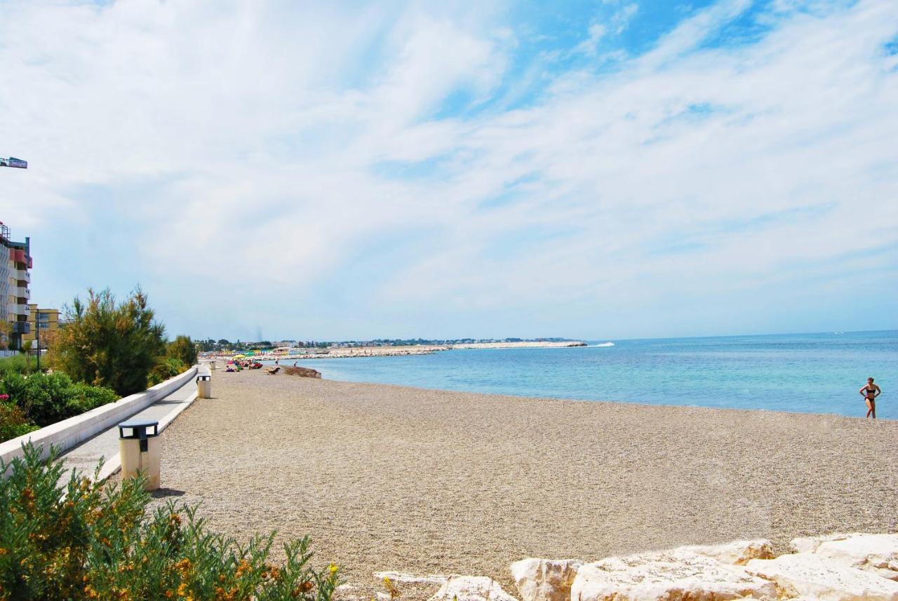 Sunny Beach Bari Bagian luar foto